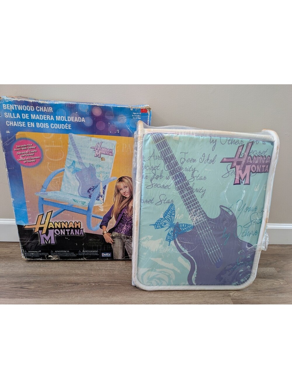 New Old Stock Hannah Montana Bentwood Chair Disney Y2K Vintage Miley Cyrus